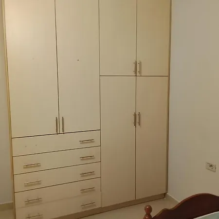 아파트 Two Bedrooms Two Bathrooms And Two Balconys